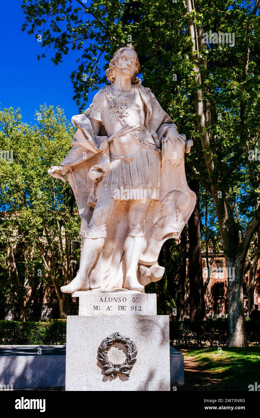 king Alfonso III statue. Alfonso III, called the Great, was the king of