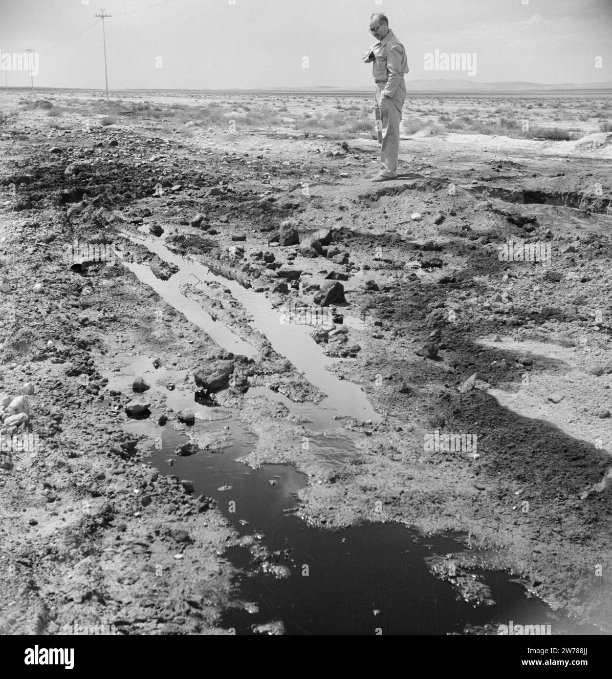 Leakage of oil from pipeline ca. 1950-1955 Stock Photo