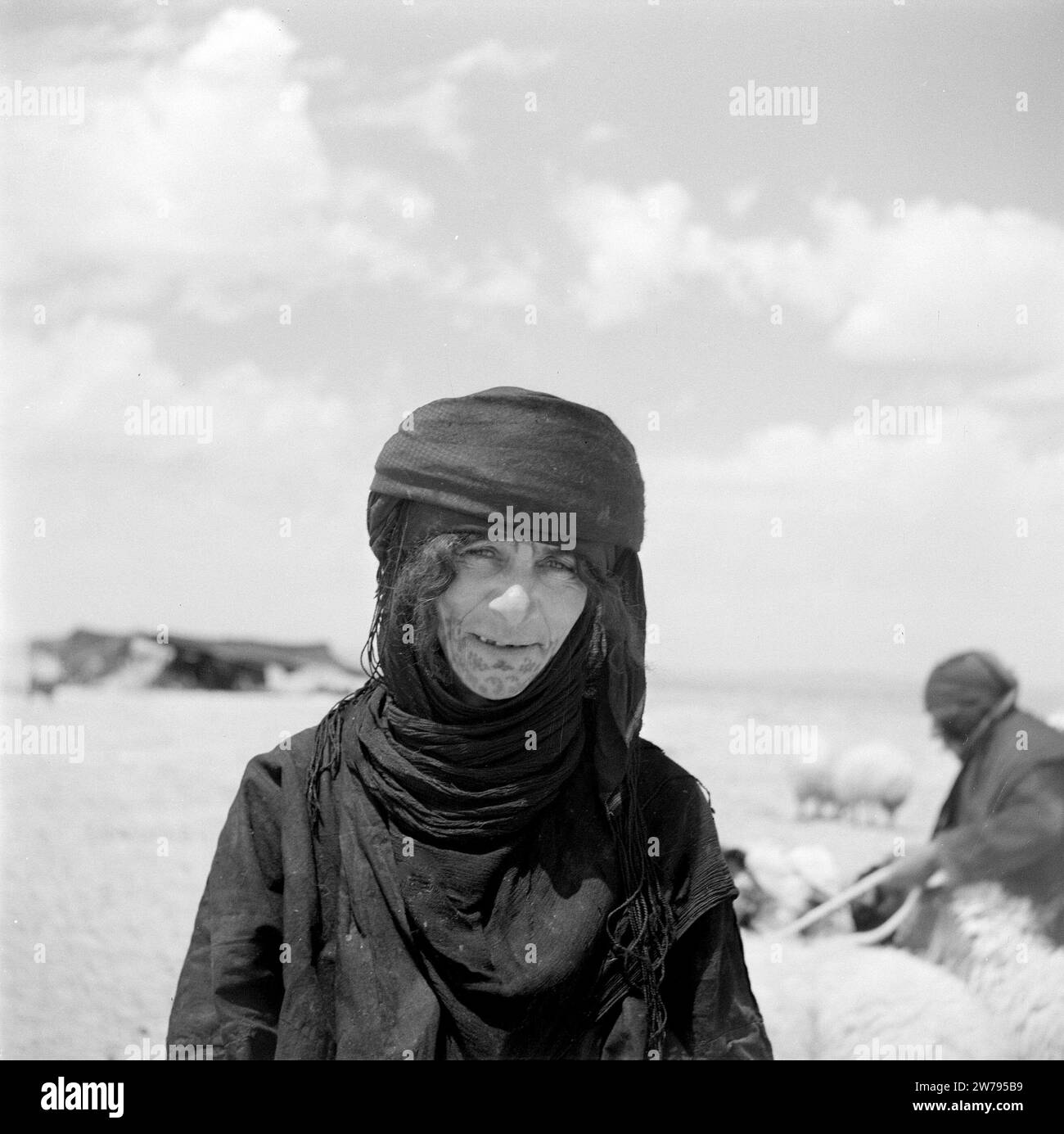 Syrian bedouin Black and White Stock Photos & Images - Alamy