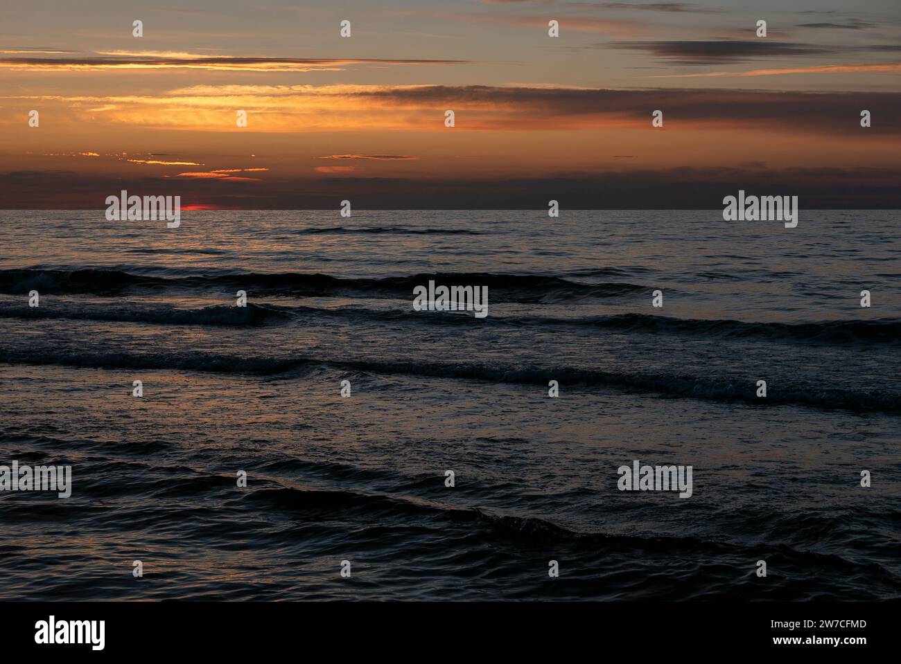 08.09.2018, Poland, Kolobrzeg, West Pomerania - Sunset at the Baltic Sea. 00A180908D0975CAROEX.JPG [MODEL RELEASE: NOT APPLICABLE, PROPERTY RELEASE: N Stock Photo