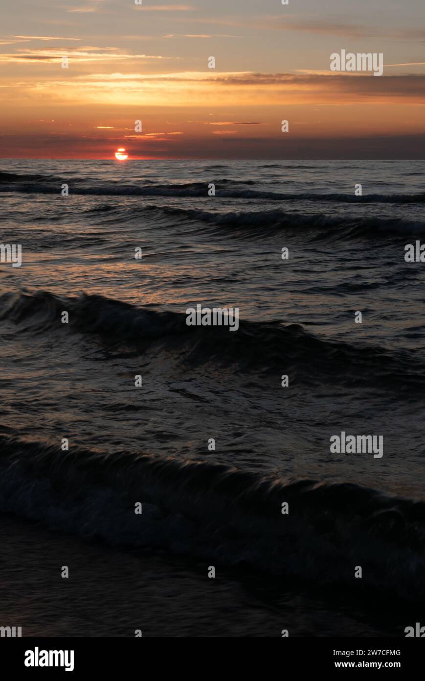 08.09.2018, Poland, Kolobrzeg, West Pomerania - Sunset at the Baltic Sea. 00A180908D0955CAROEX.JPG [MODEL RELEASE: NOT APPLICABLE, PROPERTY RELEASE: N Stock Photo