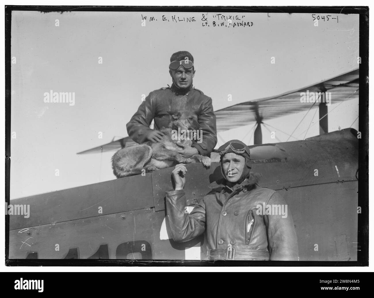 Wm. E. Kline,''Trixie'' (dog) & Lt. B.W. Maynard Stock Photo