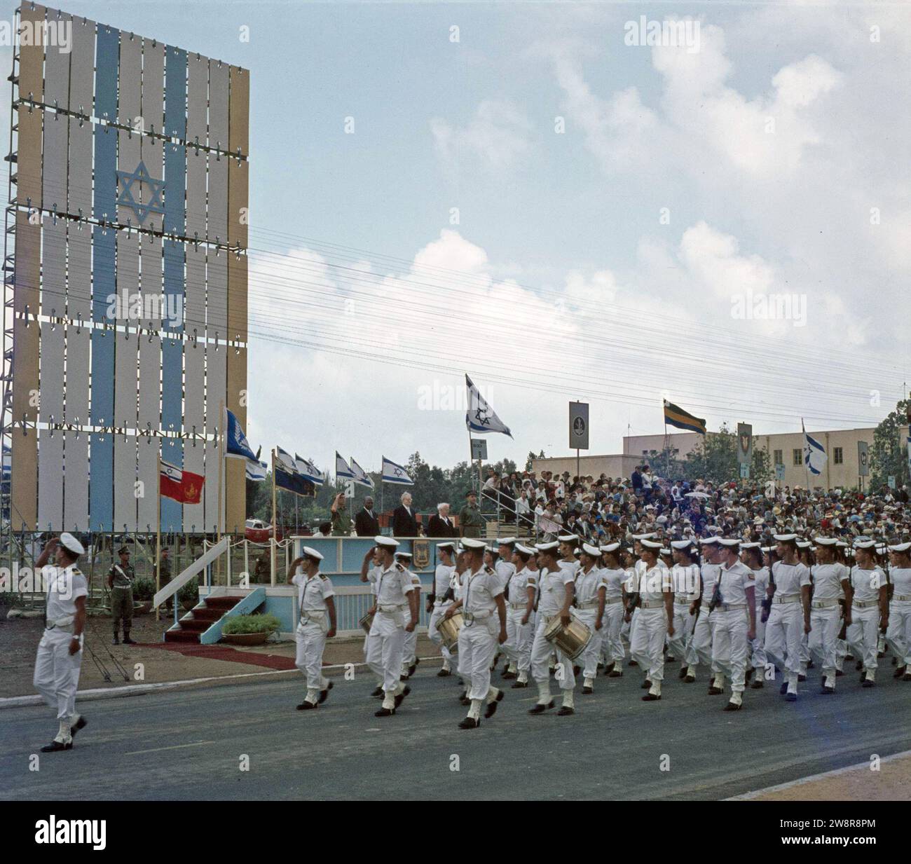 Military parade on the occasion of Independence Day. A division of marines passes the grandstand on which, among others, President Ben Zvi and Minister Ben Gurion take the parade ca. 1964 Stock Photo