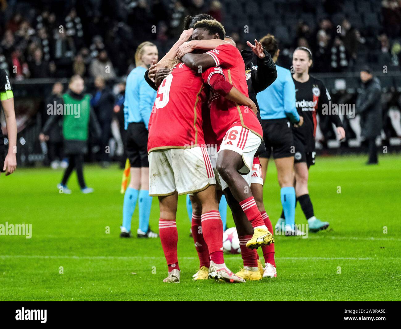 Sieg In Frankreich! Benfica Beat Nice 2:0 – Die Unglaublichen Szenen Nach Dem Spiel! - h0z7abj