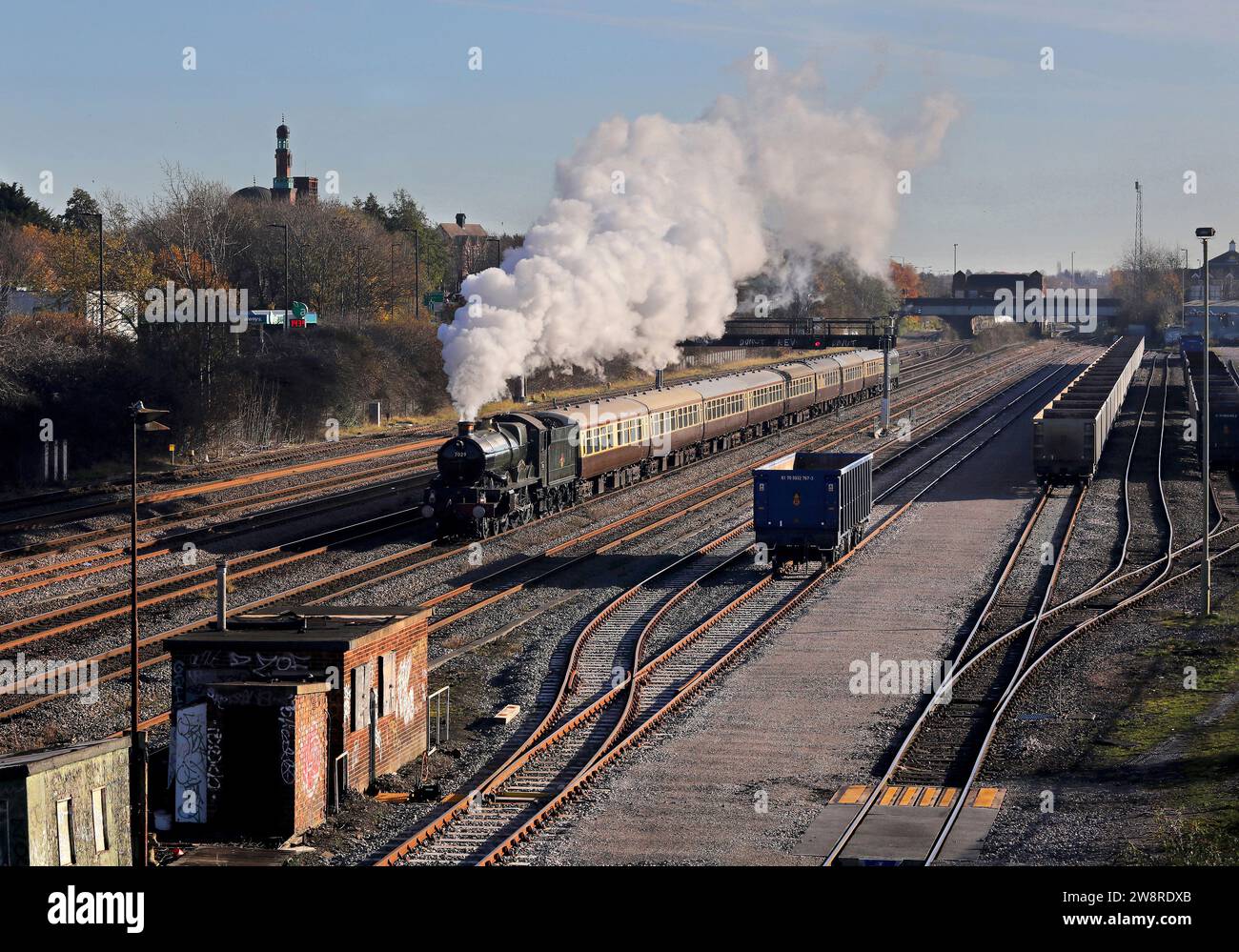 7029 heads past Small Heath with the ECS for the first 'Polar Express' of the day on 25.11.23 Stock Photo