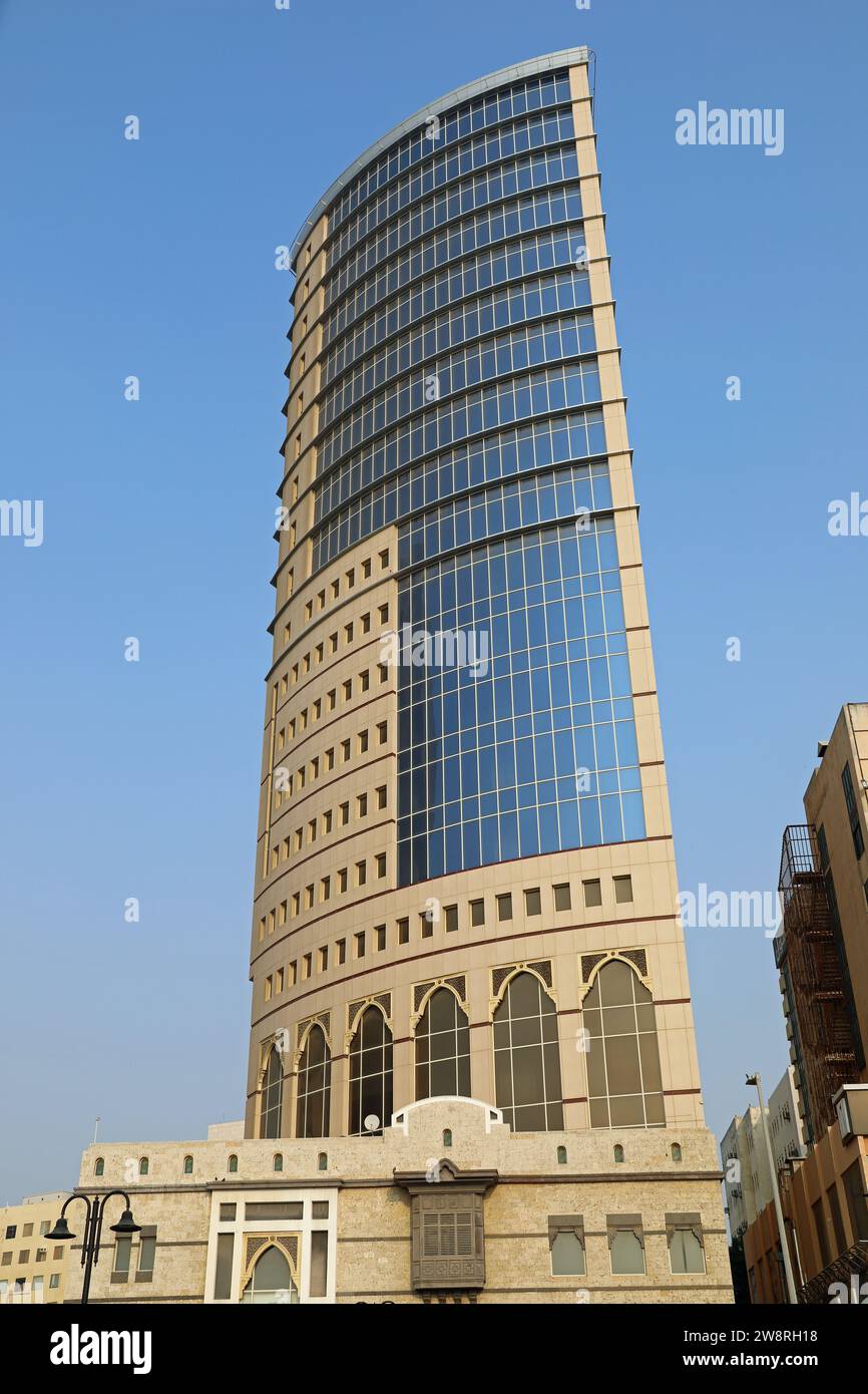 Modern high rise building in Old Jeddah Stock Photo - Alamy