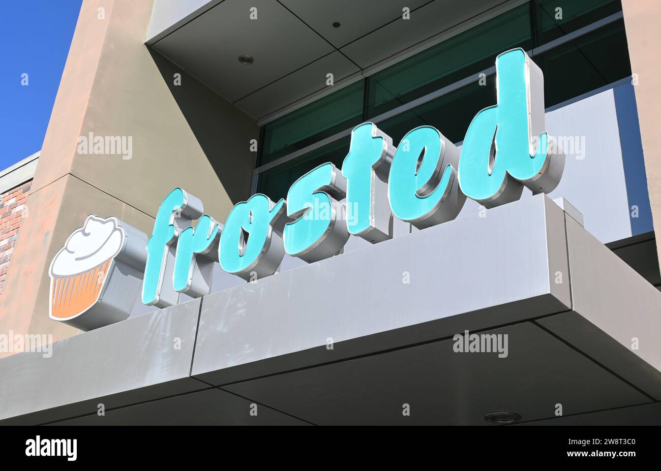 LONG BEACH, CALIFORNIA - 6 DEC 2023: Sign at the Frosted Cupcakery on 2nd Street in Belmont Shore. Stock Photo