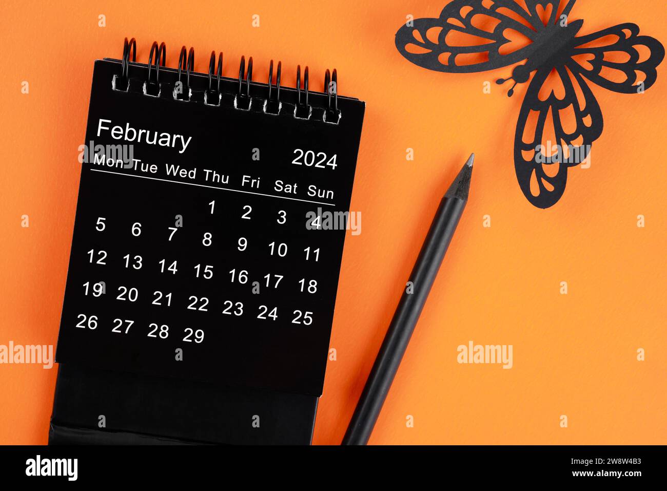 February 2024 desk calendar for the organizer to plan and reminder and ...
