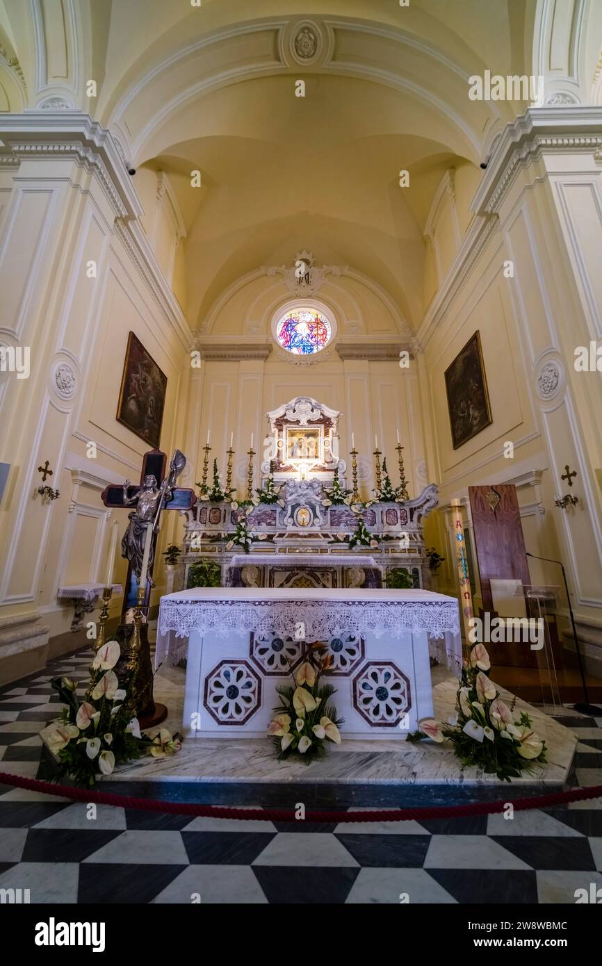 Interior design and altar inside the church Basilika Santa Maria de Finibus Terrae, a Roman Catholic sanctuary in the hamlet of Santa Maria di Leuca. Stock Photo