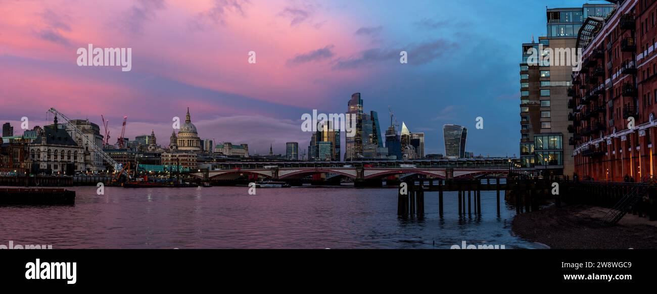 A View of Thames Beach and The River Thames Looking Toward The City of London, London, Uk Stock Photo