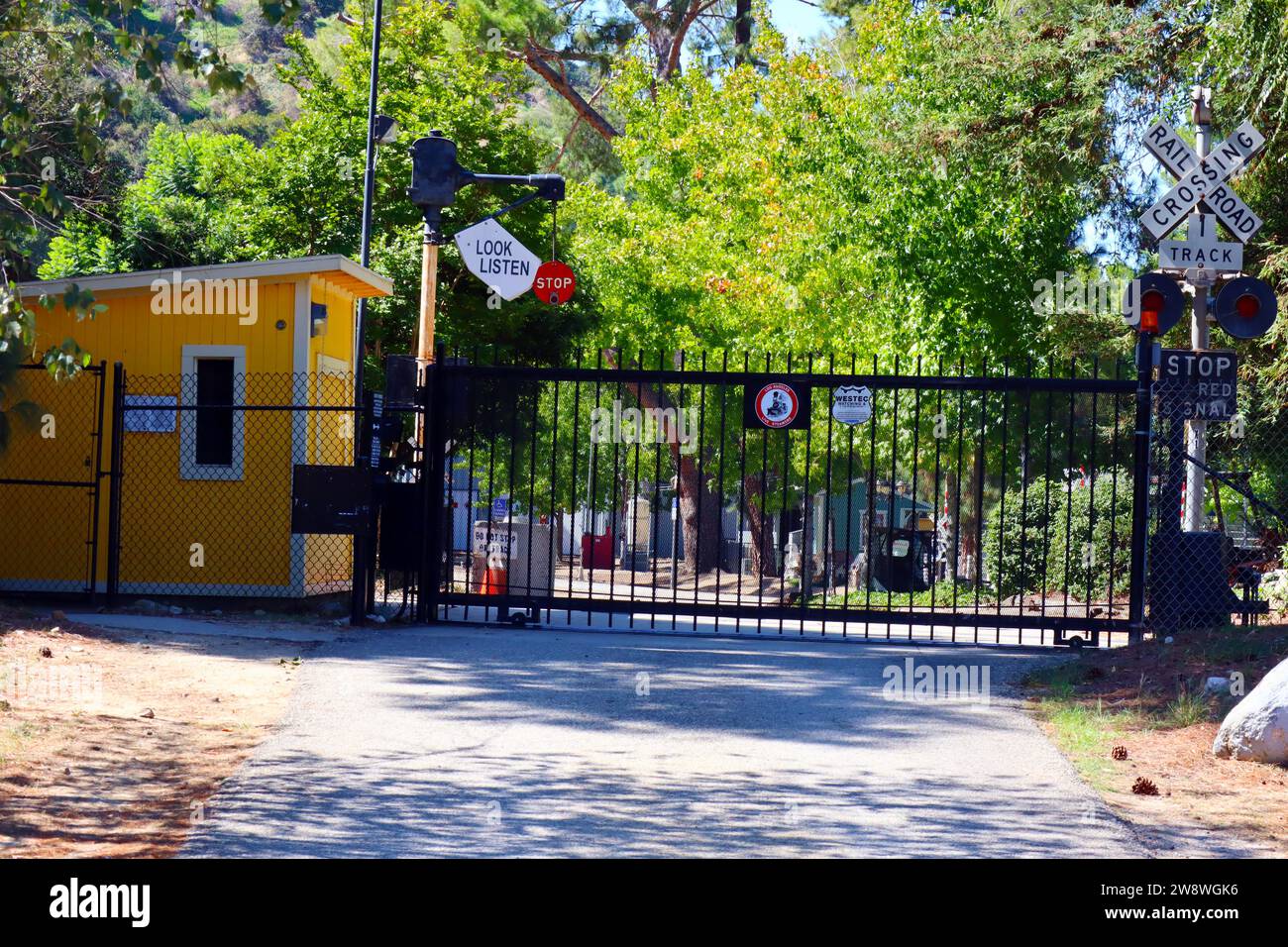 Los Angeles, California Los Angeles Live Steamers Railroad Museum, railroad history and scale