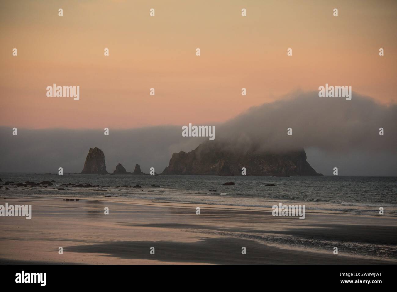 Olympic park fog hi-res stock photography and images - Alamy