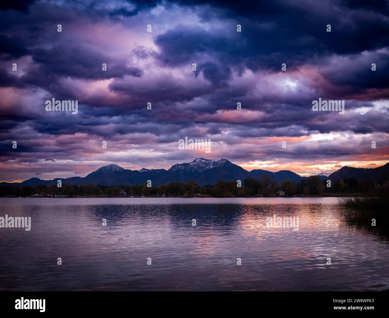 Sunset At Lake Chiemsee Stock Photo Alamy sunset-at-lake-chiemsee-stock-photo-alamy