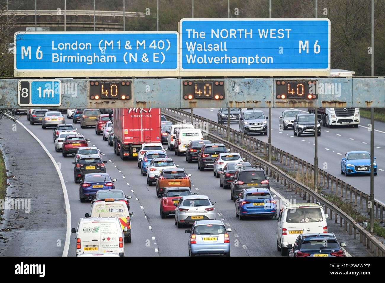 M5 Motorway, Sandwell, 22nd December 2023. Christmas getaway traffic has backed up to Junction 1 of the M5 near Birmingham, by gridlocked vehicles at Junction 8 of the M6 motorway which leads North and South. It is expected thousands of drivers are to make the Christmas dash to be with family this evening. Credit: Stop Press Media/Alamy Live News Stock Photo