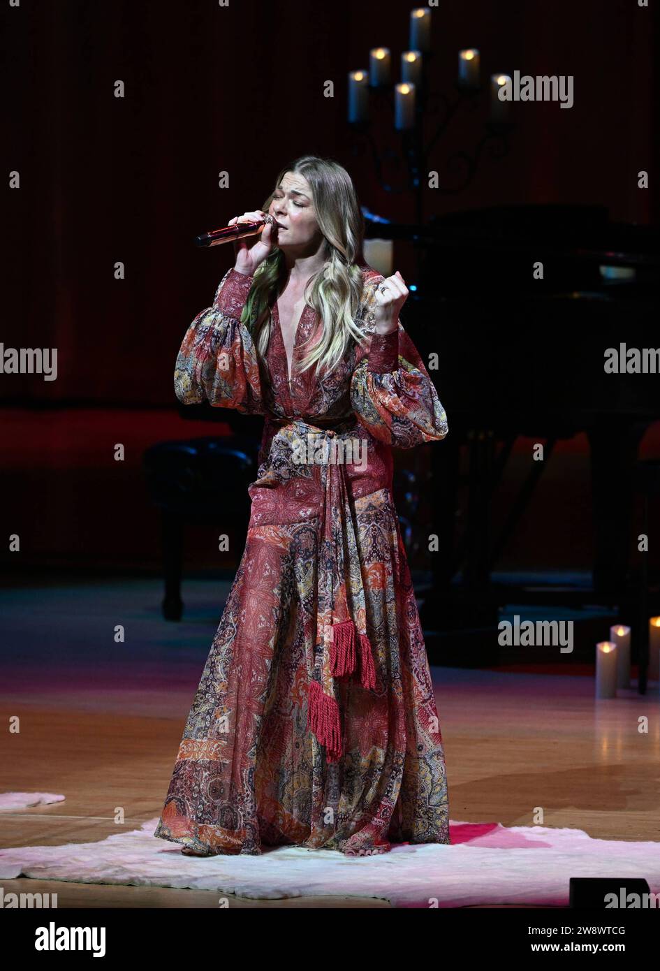 MIAMI, FL - DECEMBER 21: LeAnn Rimes performs during Joy: The Holiday Tour at the Knight Concert Hall on December 21, 2023 in Miami Florida. Copyright: xmpi04x Stock Photo