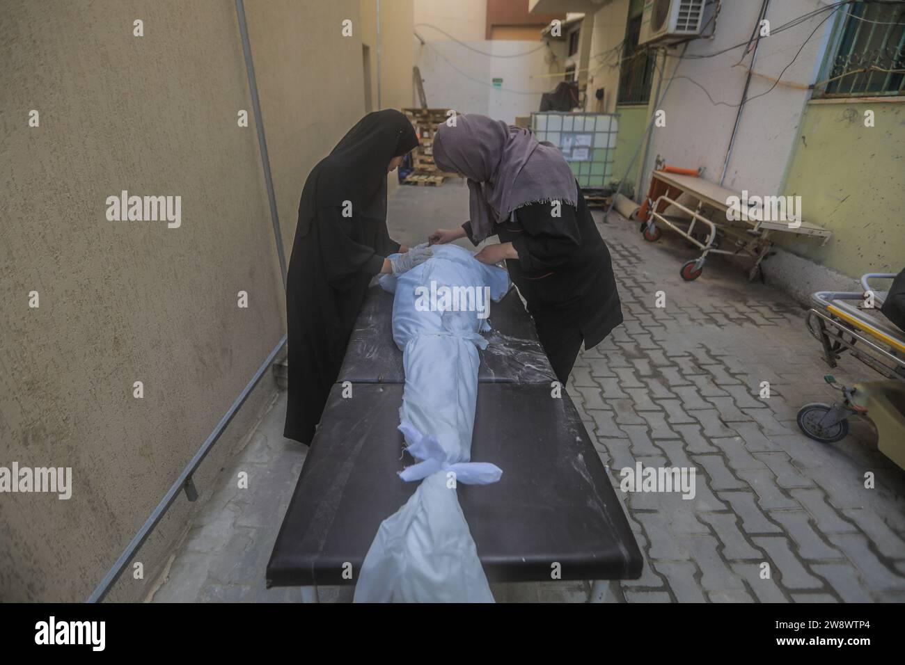 Rafah, Palestinian Territories. 22nd Dec, 2023. Members of the medical