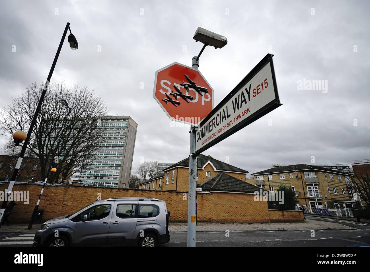 Banksy has unveiled a new piece of art work at the intersection of