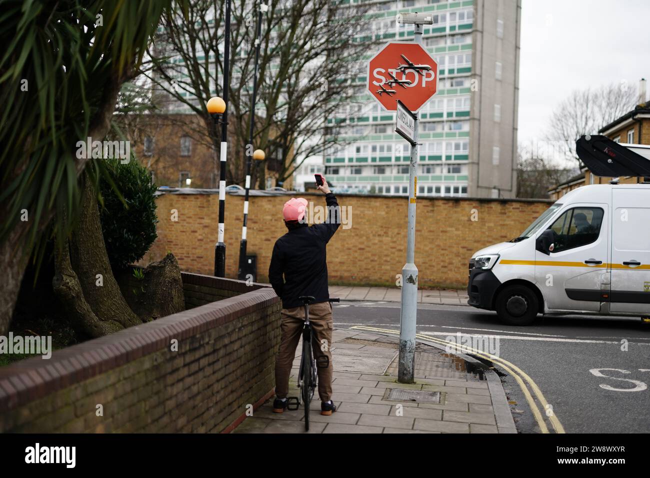 Banksy has unveiled a new piece of art work at the intersection of