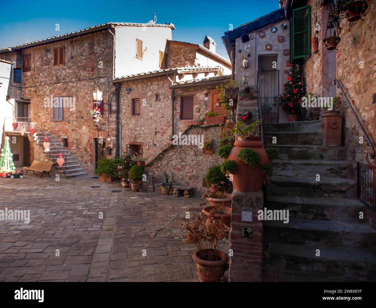 Italy, Tuscany, Siena district, the Chianti zone. The San Gusmè village.. Stock Photo