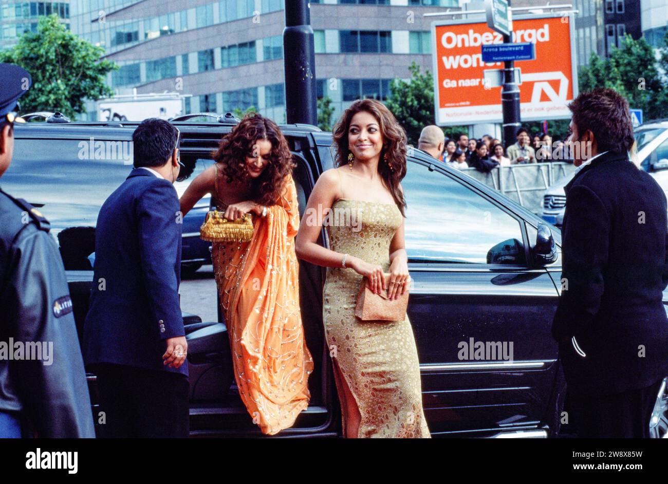 Archival Image. Entertainment - Amsterdam The Netherlands 11th June 2005. The creme de la creme of Indian cinema descend on Amsterdam for the IIFA Awards weekend. At the Amsterdam Arena VIPs arrive on the red carpet for the awards ceremony. Actress Tanushree Dutta Bollywood, celebrity, celebrities, actor, actors, actress, International Indian Film Awards, stars, bekende nederlanders, nederland, cinema, film, star, stars, rode loper, cameras, Stock Photo