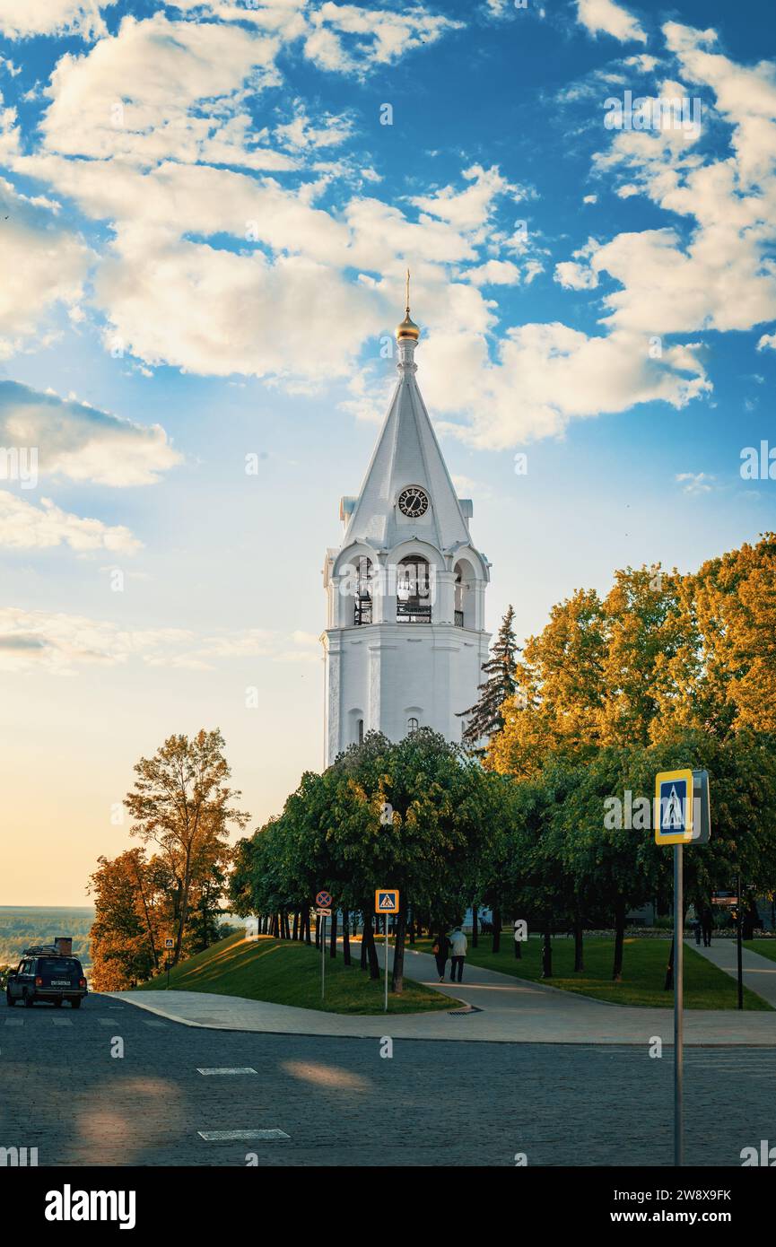 Spasskaya Tower, Nizhny Novgorod, Russia, May 29, 2023. Spasskaya Bell Tower and Ivanovo Congress, Nizhny Novgorod Kremlin, Nizhny Novgorod. Stock Photo