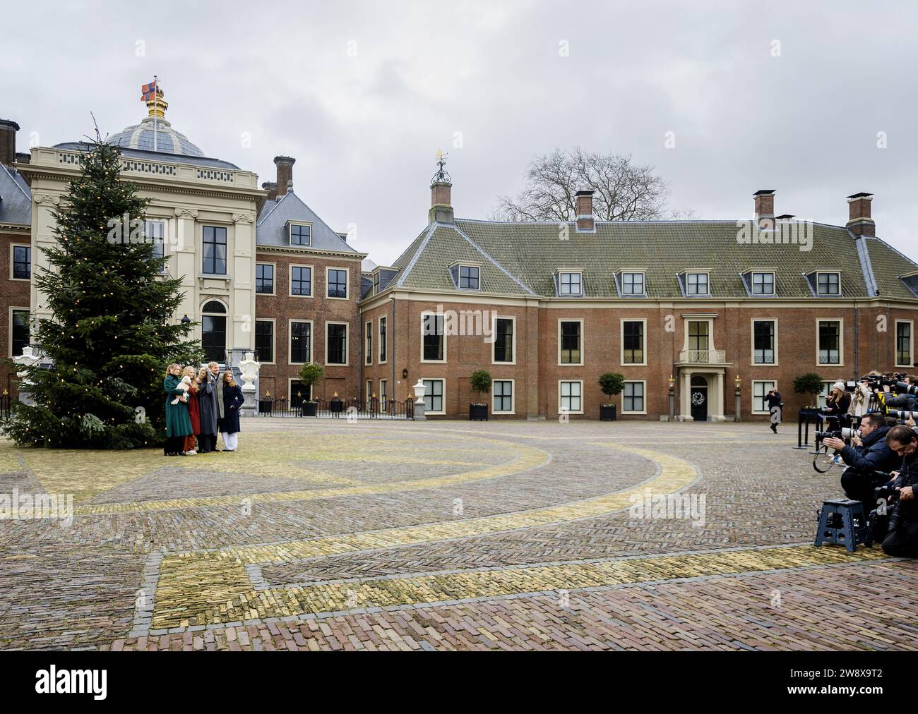 THE HAGUE - Princess Ariane, Princess Amalia, Queen Maxima, King Willem ...