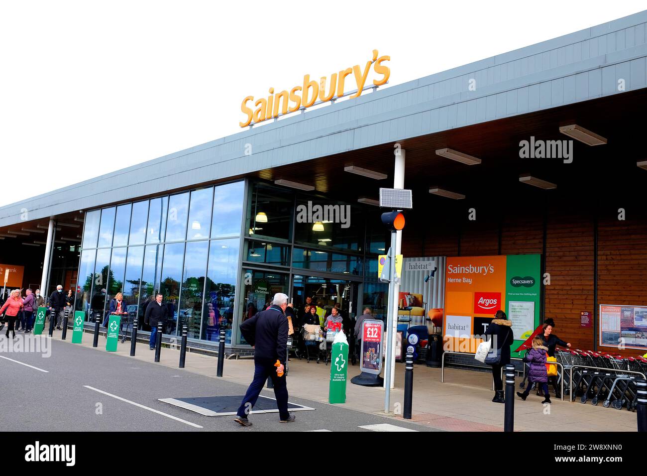 Sainbury logo hi-res stock photography and images - Alamy