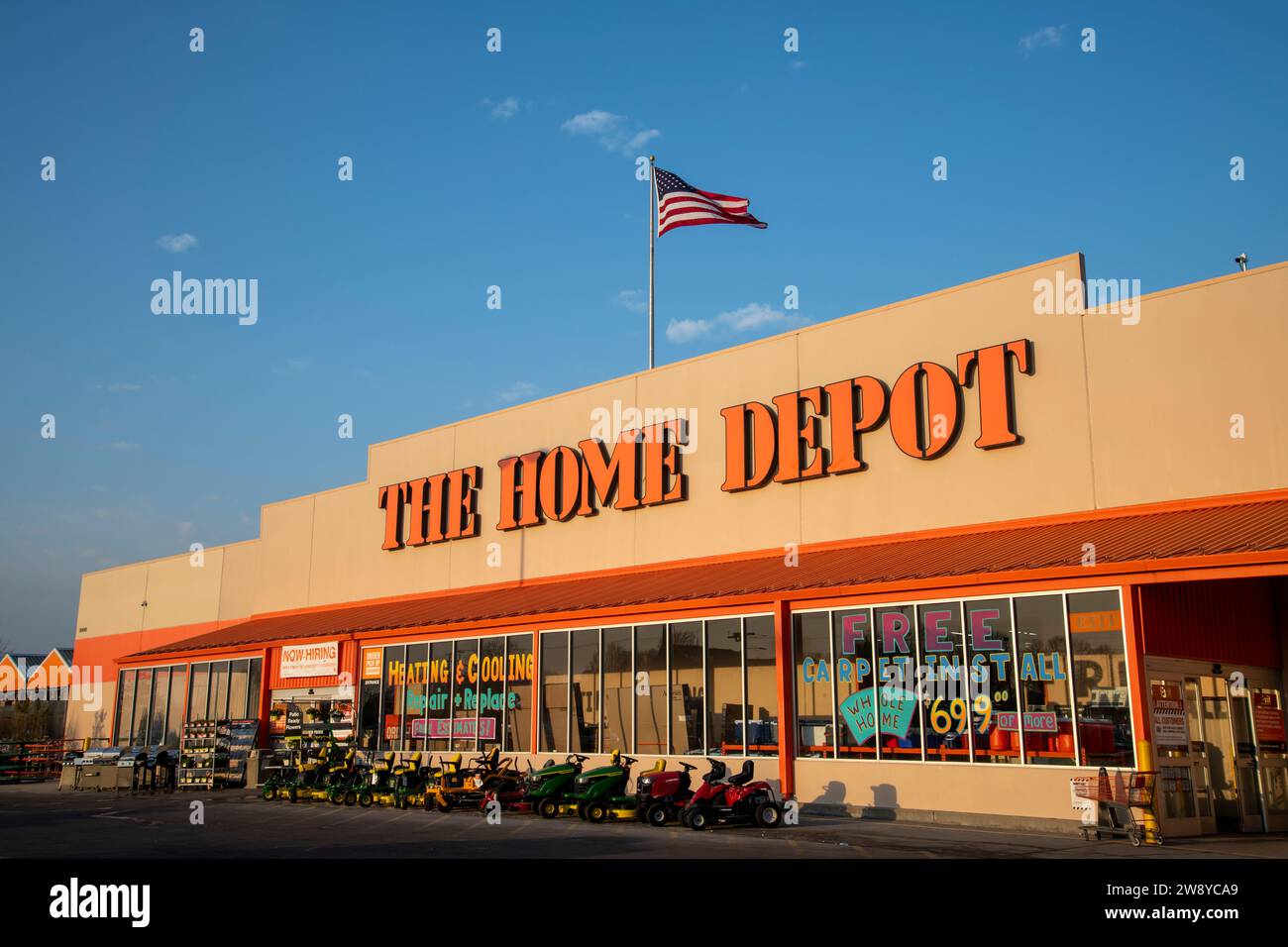 American home improvement retailer hi-res stock photography and