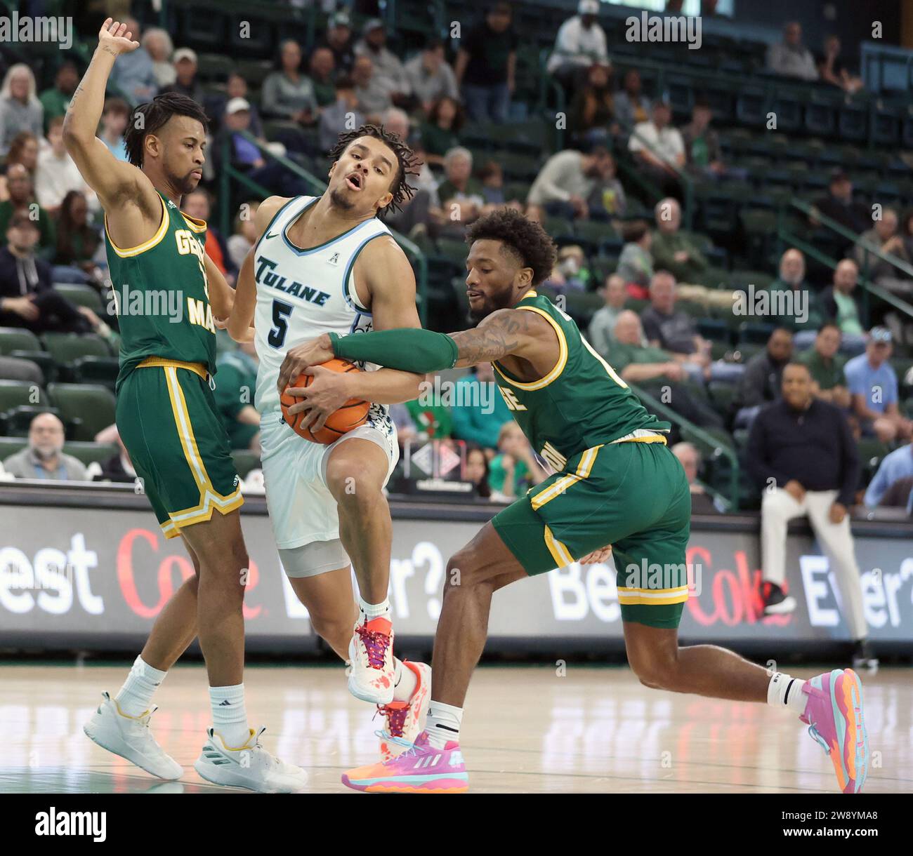 New Orleans, USA. 22nd Dec, 2023. George Mason Patriots guard Jared ...