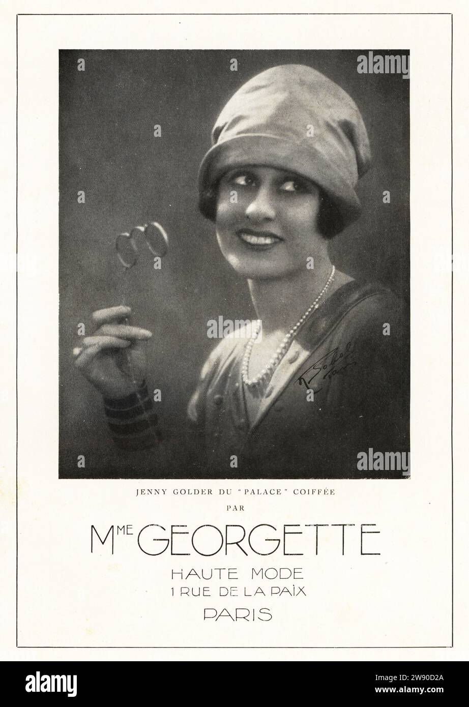 Jenny Golder (stage name of Rosie Sloman), Australia-born actress, singer and eccentric dancer, 1894-1928. Appeared with the Folies Bergeres in London in 1925. In a cloche hat by Madame Georgette, Paris milliner of 1 rue de la Paix. Advertisement with b/w photograph by Ruben Sobol from Art, Gout, Beaute, published by fashion magazine AGB, Lyon, January 1927. Stock Photo