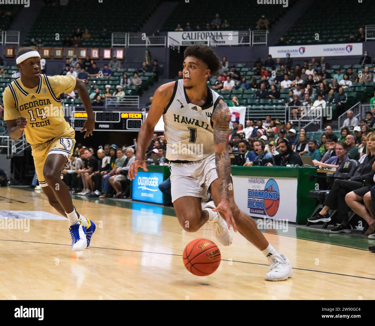 Honolulu, Hawaii, USA. 22nd Dec, 2023. Hawaii forward Justin McKoy (1