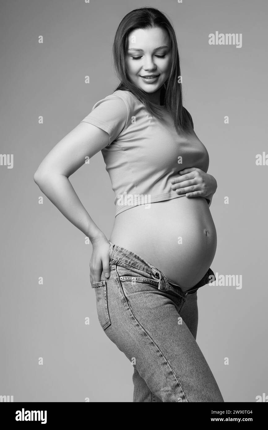 Beautiful pregnant woman looking baby hi-res stock photography and images -  Page 18 - Alamy