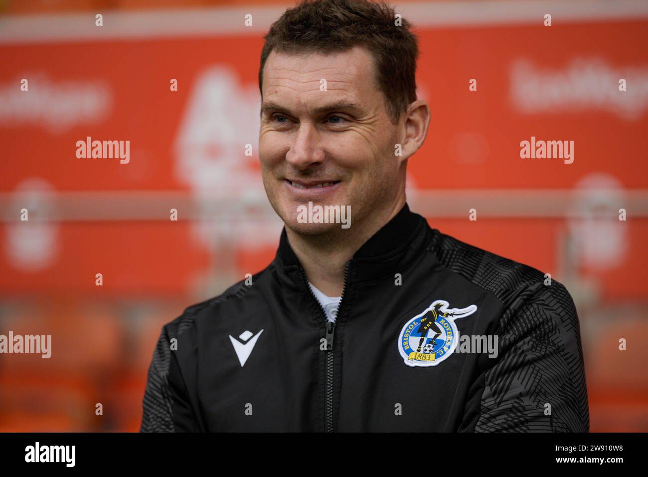 Bristol Rovers Manager Matt Taylor inspects the pitch before the Sky