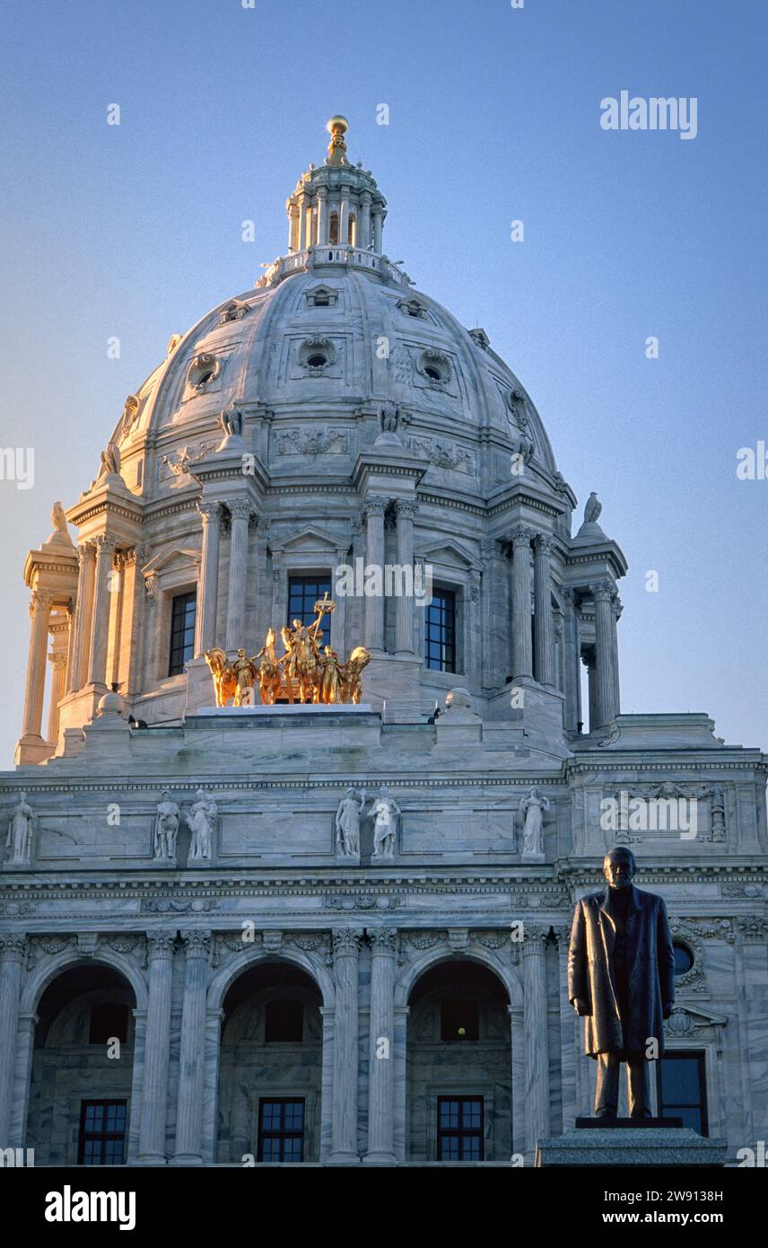 The State Capitol building of Minnesota located in St. Paul Stock Photo ...