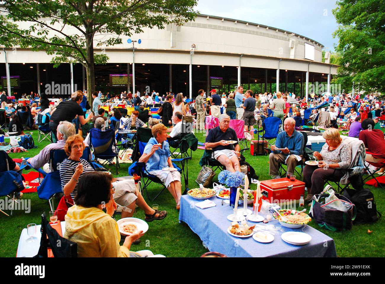 Friends enjoy an al fresco dinner at the Tanglewood Theater in the
