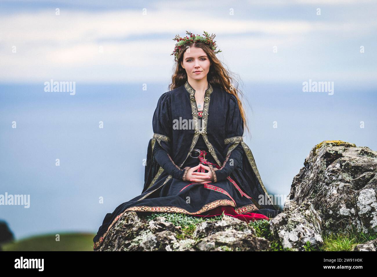 midievel-costume-hi-res-stock-photography-and-images-alamy