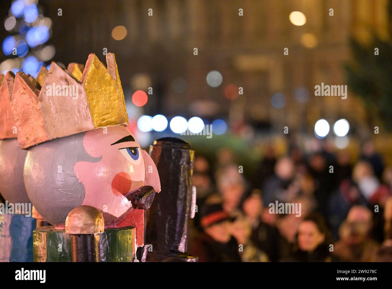 Zagreb, Zagreb. 23rd Dec, 2023. Visitors of Zagreb Christmas Market