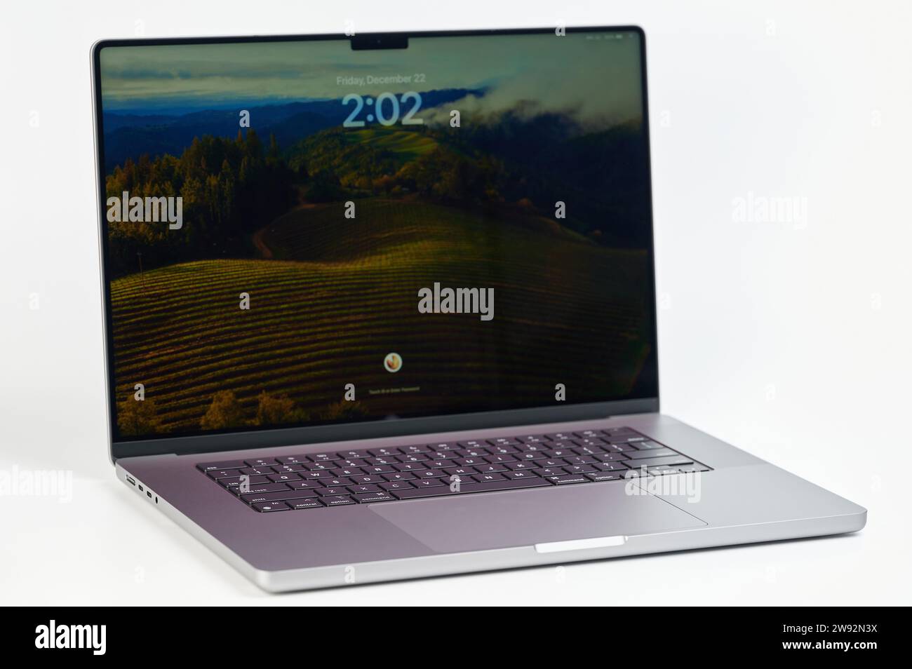 how to change lock screen on macbook pro 2023
