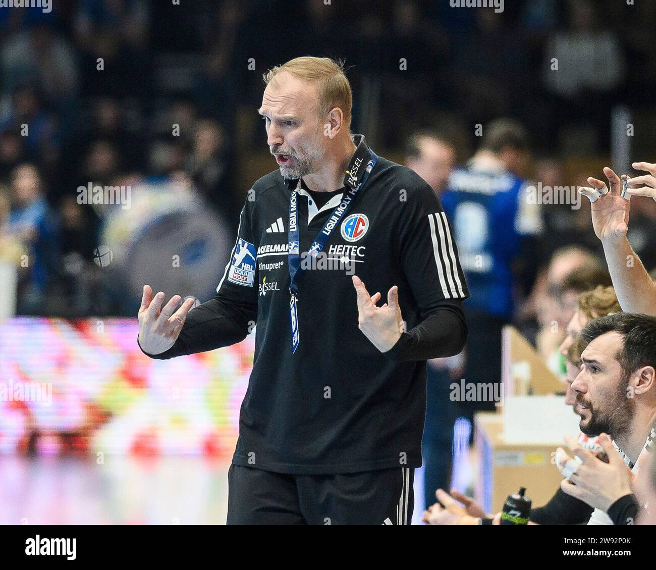 Eisenach, Deutschland. 23rd Dec, 2023. Hartmut Mayerhoffer (Trainer, HC ...