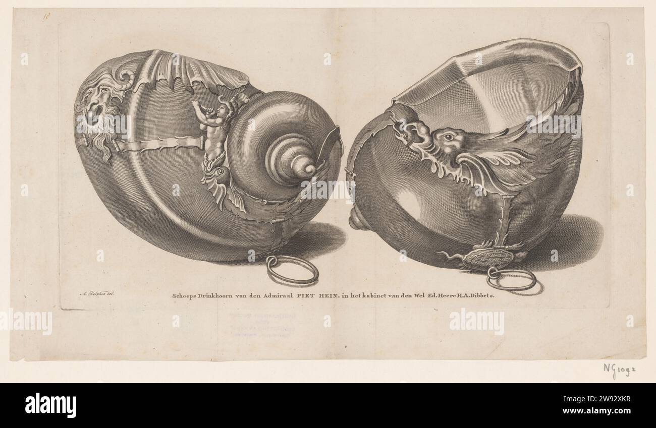 Scheeps Drinkhoorn van den Admiraal Piet Hein, in the Cabinet of the Wel Ed. Heere H.A. Dibbets, Anonymous, After Abraham Delfos, 1780 - 1782 print Piet Hein's ship drink in the cabinet of H.A. Dibbets. A shell, with sea creatures and ornaments, seen from two sides. Northern Netherlands paper etching drinking-vessel in unusual shape. drinking-horn Stock Photo