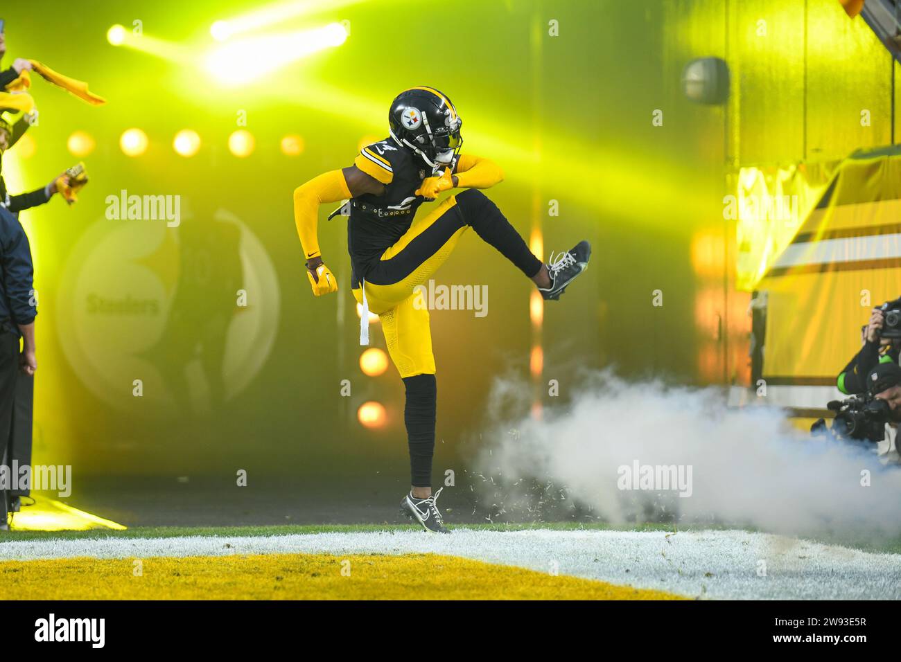 Joey porter jr steelers hi-res stock photography and images - Alamy