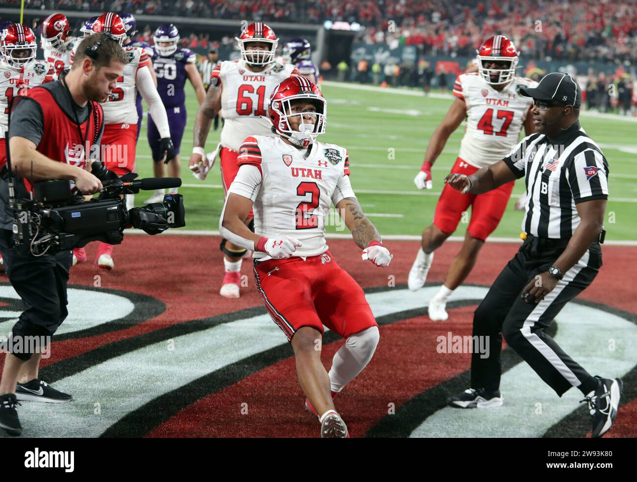December 23, 2023 Utah Utes running back Micah Bernard 2 runs in for