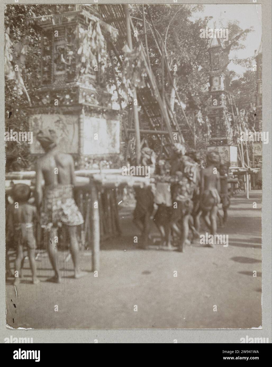 corpse-bali-1910-photograph-photo-taken-during-corpse-burning-parties