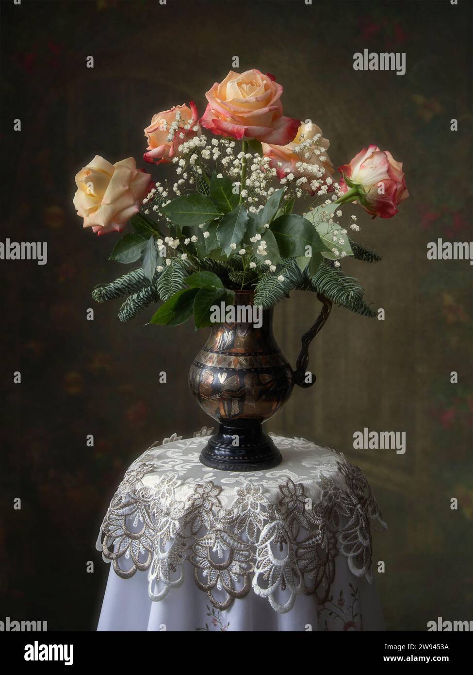 Still life with bouquet of roses in vase Stock Photo - Alamy
