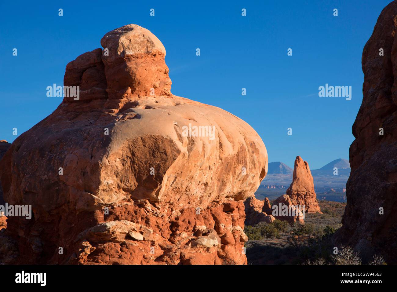 Tower with window arches hi-res stock photography and images - Alamy