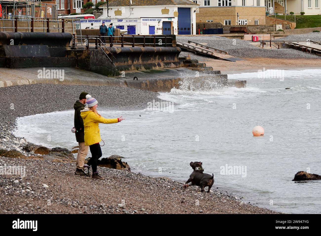 Freshwater Bay, Totland. 23rd December 2023. Changeable weather across