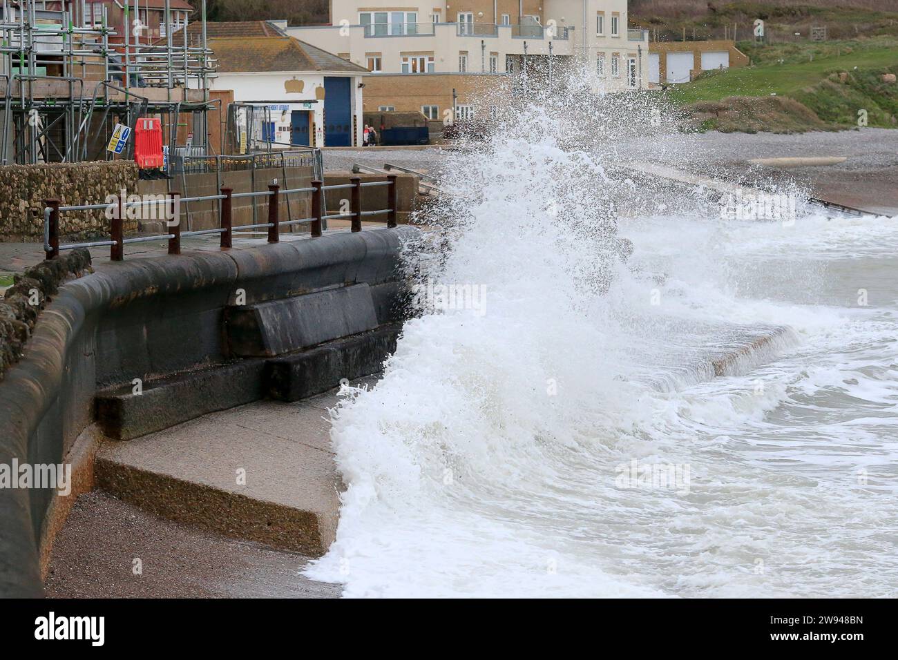 Freshwater Bay, Totland. 23rd December 2023. Changeable weather across