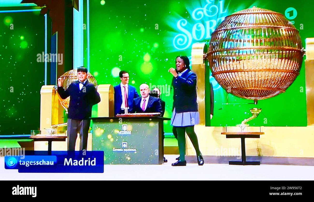 El Gordo Ausspielung in Madrid - hier in Tagesschau am 22.12.2023 *** El Gordo draw in Madrid here in Tagesschau on 22 12 2023 Stock Photo