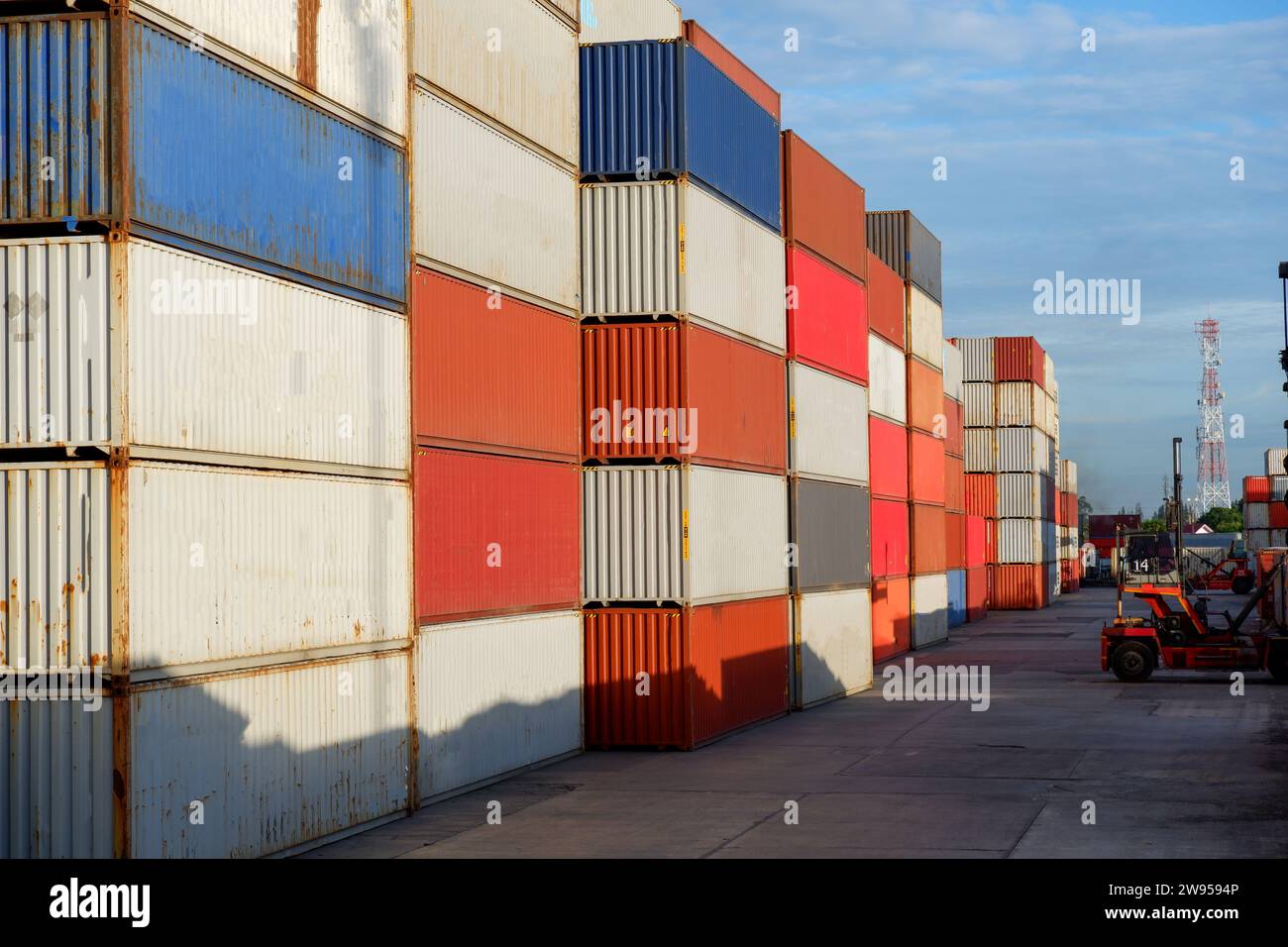 Container Lot Lot's of cargo containers at the docks Stock Photo - Alamy