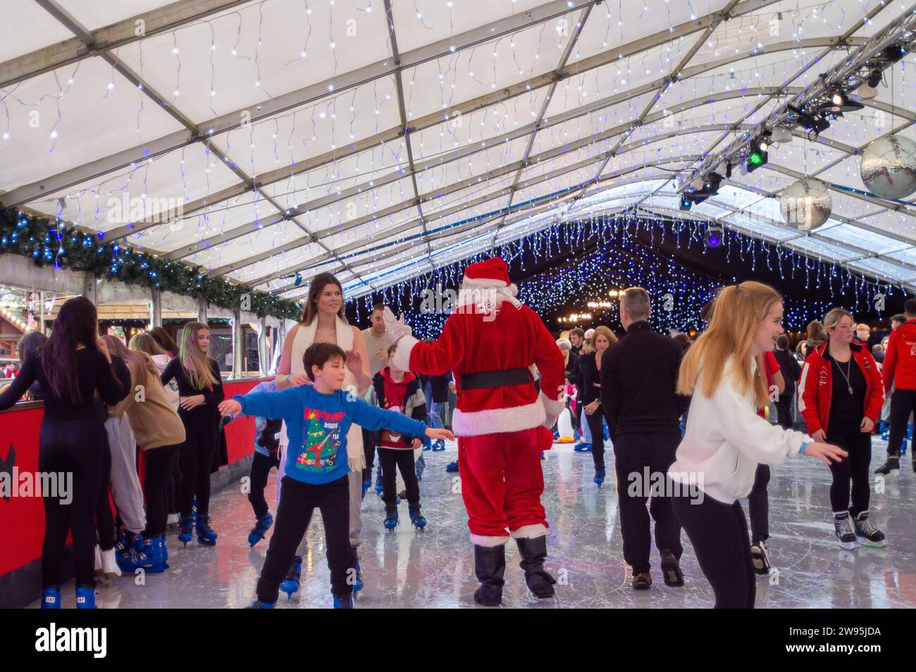 Windsor, Berkshire, UK. 24th December, 2023. People have fun ice